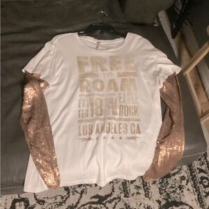Free People - size M - White Tee w/Sequin Sleeves
